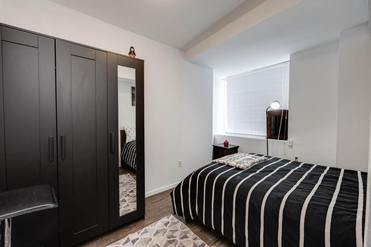 Bright Parkdale Court - Little Portugal W/ Free Parking Apartment Toronto Ngoại thất bức ảnh